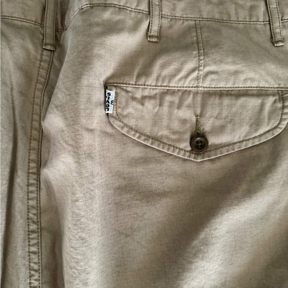Levi’s Cargo shorts - Picture 2 of 3